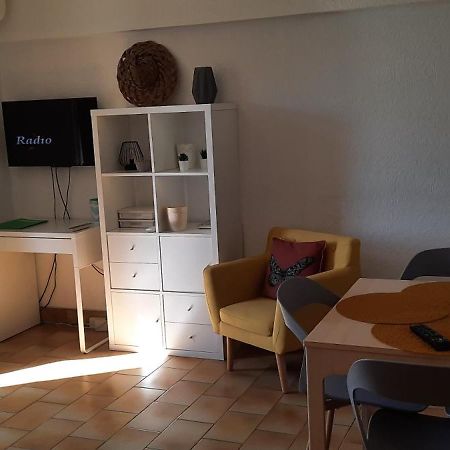 appartement climatisé avec terrasse au coeur de Nyons Esterno foto