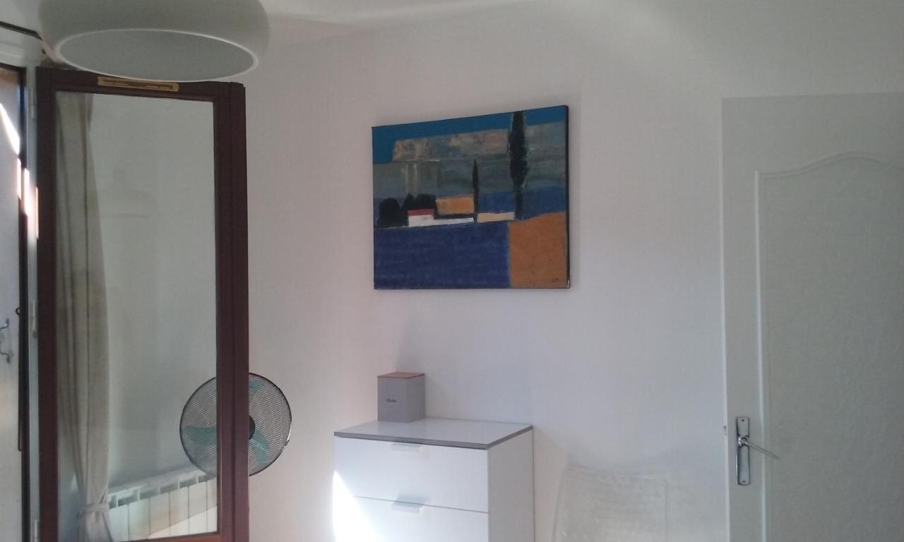 appartement climatisé avec terrasse au coeur de Nyons Esterno foto