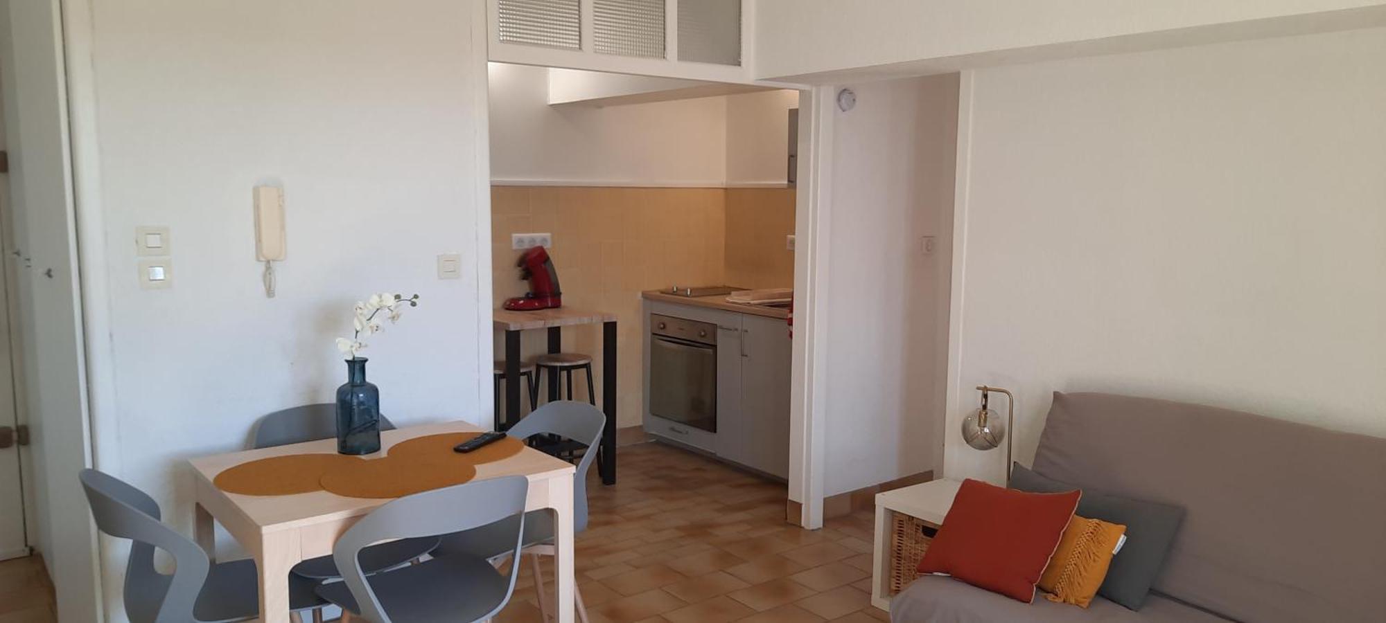 appartement climatisé avec terrasse au coeur de Nyons Esterno foto